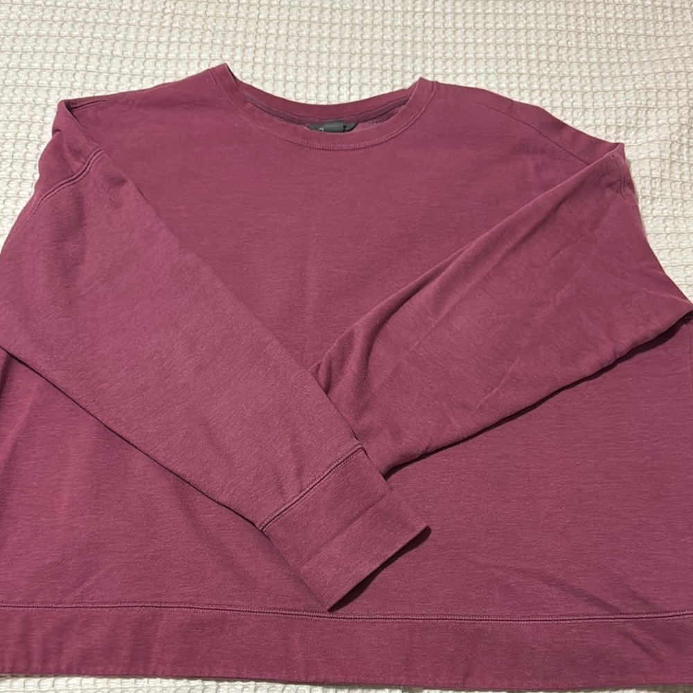 Eddie Bauer Crewneck Top